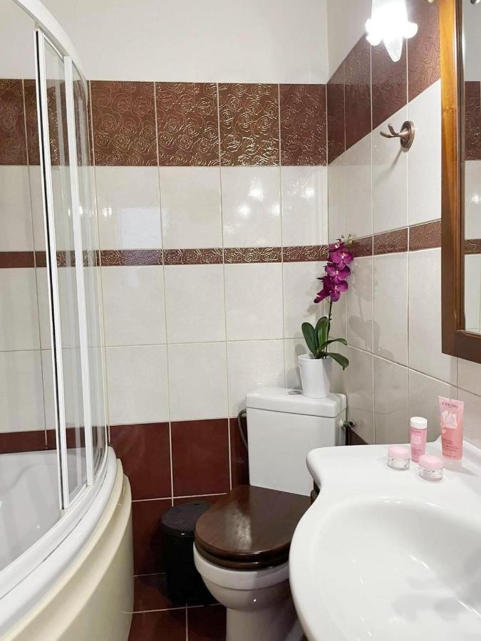 Villa Anasandra - 3 Bedroom Villa Kompítsion 外观 照片