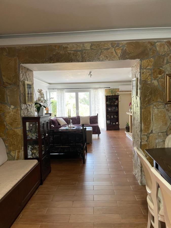 Villa Anasandra - 3 Bedroom Villa Kompítsion 外观 照片